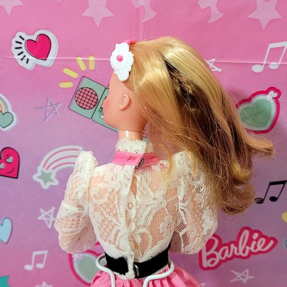 Vintage 1982 Angel Face Barbie Doll Superstar Era w/ Accessories Mattel #5640 - Picture 9 of 12